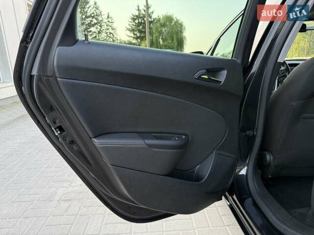 Черный Опель Астра, объемом двигателя 1.6 л и пробегом 225 тыс. км за 9800 $, фото 39 на Automoto.ua
