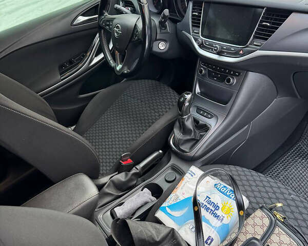 Чорний Опель Астра, об'ємом двигуна 1.6 л та пробігом 142 тис. км за 11300 $, фото 8 на Automoto.ua