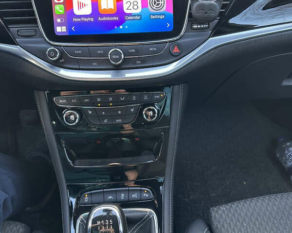 Черный Опель Астра, объемом двигателя 1.6 л и пробегом 142 тыс. км за 12000 $, фото 11 на Automoto.ua