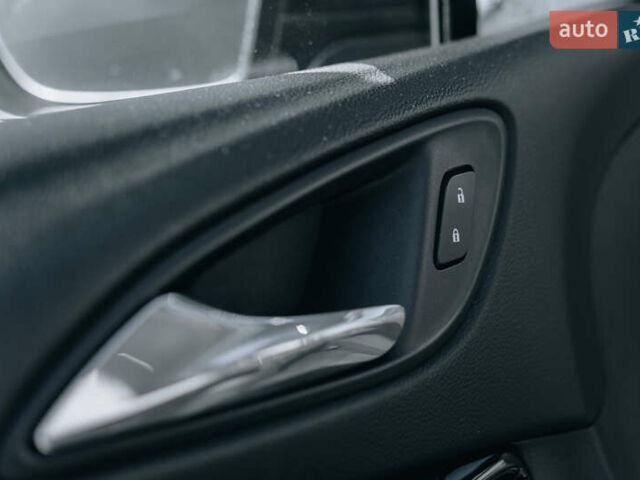 Чорний Опель Астра, об'ємом двигуна 1.6 л та пробігом 222 тис. км за 13000 $, фото 25 на Automoto.ua