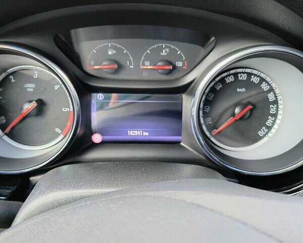 Черный Опель Астра, объемом двигателя 1.6 л и пробегом 163 тыс. км за 11500 $, фото 7 на Automoto.ua