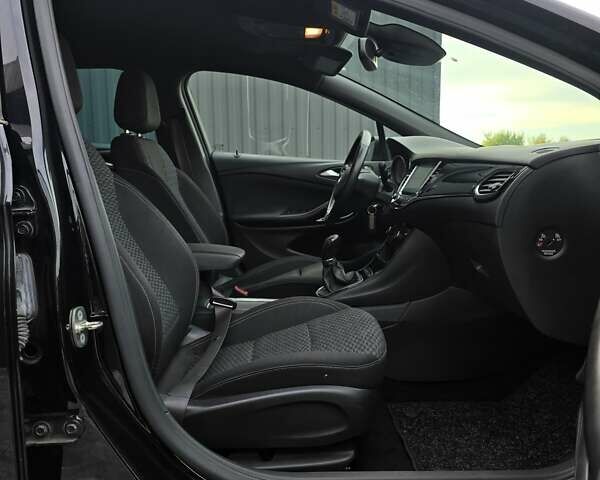 Черный Опель Астра, объемом двигателя 1.6 л и пробегом 203 тыс. км за 10850 $, фото 20 на Automoto.ua