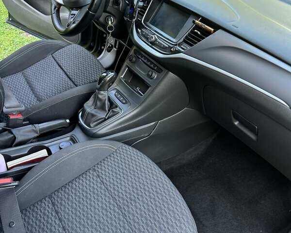 Черный Опель Астра, объемом двигателя 1.6 л и пробегом 189 тыс. км за 11000 $, фото 9 на Automoto.ua