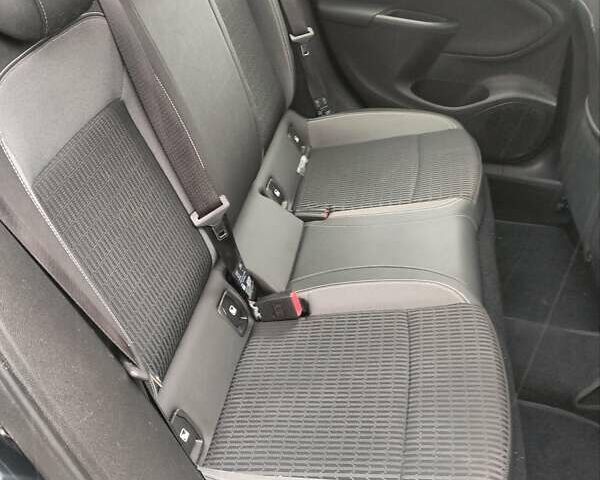 Черный Опель Астра, объемом двигателя 1.5 л и пробегом 135 тыс. км за 12600 $, фото 48 на Automoto.ua