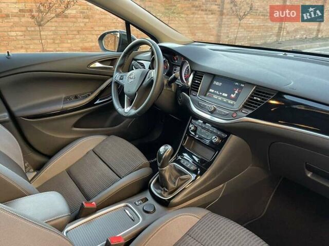 Черный Опель Астра, объемом двигателя 1.5 л и пробегом 135 тыс. км за 12600 $, фото 15 на Automoto.ua