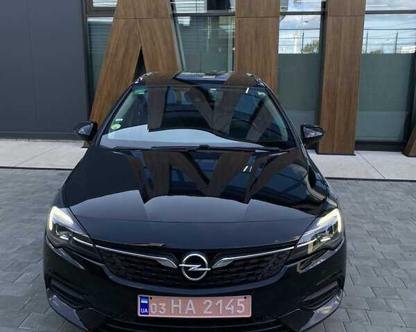 Черный Опель Астра, объемом двигателя 1.5 л и пробегом 170 тыс. км за 13500 $, фото 1 на Automoto.ua