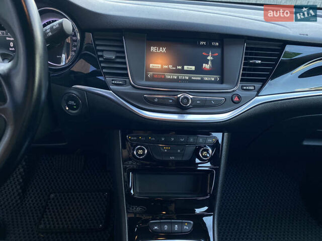 Черный Опель Астра, объемом двигателя 1.5 л и пробегом 170 тыс. км за 13600 $, фото 32 на Automoto.ua