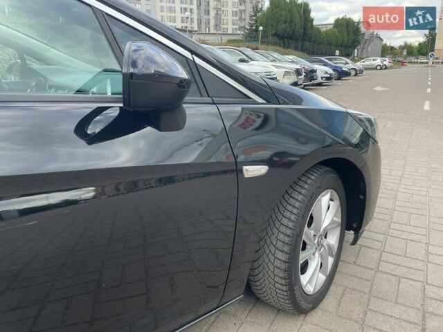Черный Опель Астра, объемом двигателя 1.5 л и пробегом 170 тыс. км за 13100 $, фото 24 на Automoto.ua
