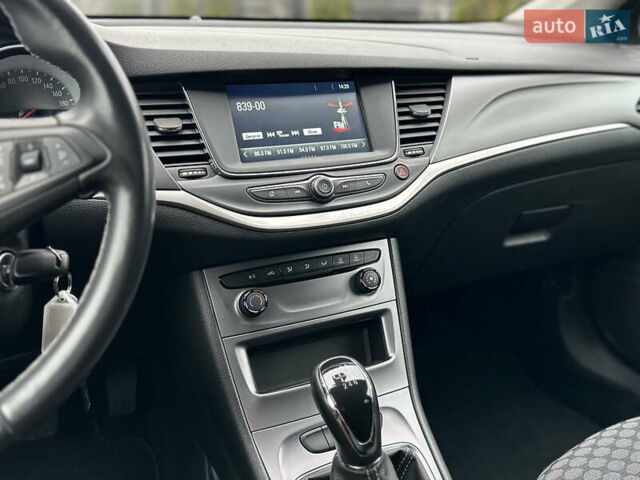 Чорний Опель Астра, об'ємом двигуна 1.5 л та пробігом 103 тис. км за 14499 $, фото 46 на Automoto.ua