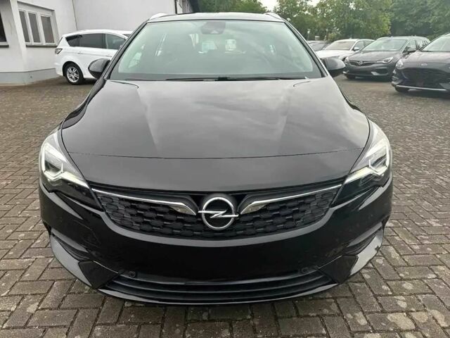 Черный Опель Астра, объемом двигателя 1.5 л и пробегом 22 тыс. км за 11000 $, фото 1 на Automoto.ua