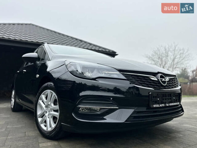 Чорний Опель Астра, об'ємом двигуна 1.5 л та пробігом 103 тис. км за 14499 $, фото 1 на Automoto.ua
