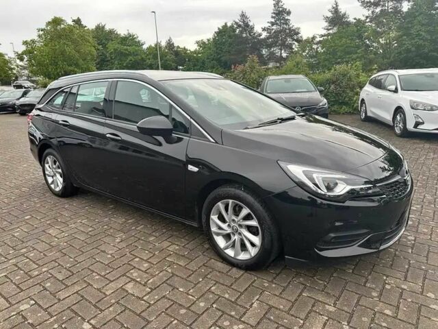 Черный Опель Астра, объемом двигателя 1.5 л и пробегом 22 тыс. км за 11000 $, фото 2 на Automoto.ua