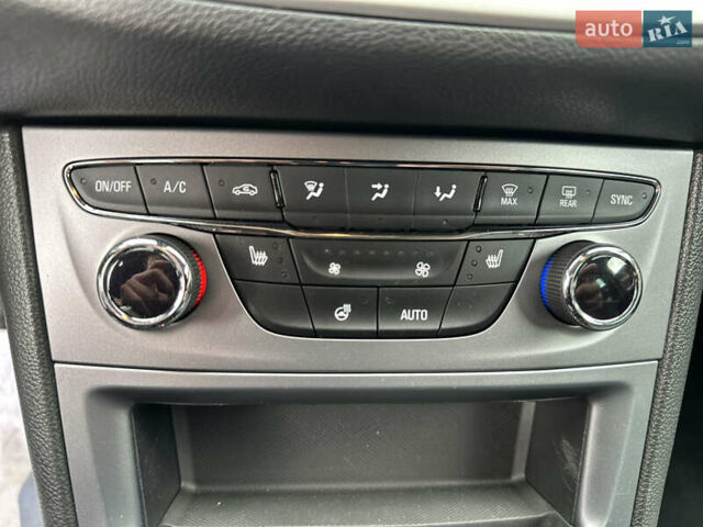 Черный Опель Астра, объемом двигателя 1.5 л и пробегом 125 тыс. км за 13700 $, фото 20 на Automoto.ua