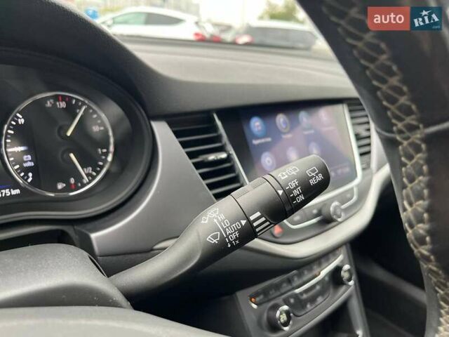 Черный Опель Астра, объемом двигателя 1.5 л и пробегом 134 тыс. км за 14490 $, фото 19 на Automoto.ua