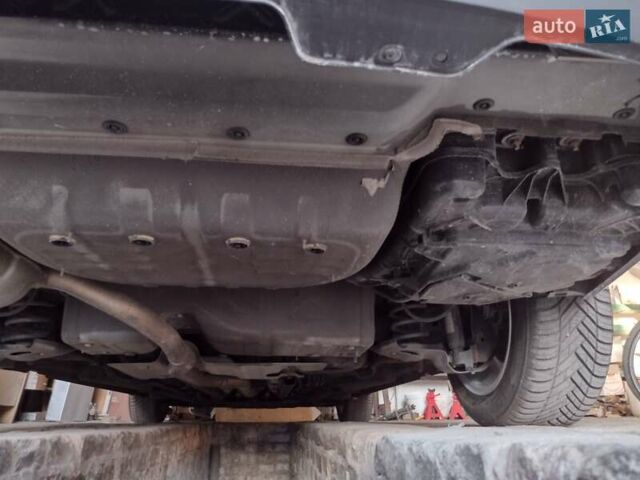 Черный Опель Астра, объемом двигателя 1.5 л и пробегом 120 тыс. км за 13800 $, фото 47 на Automoto.ua