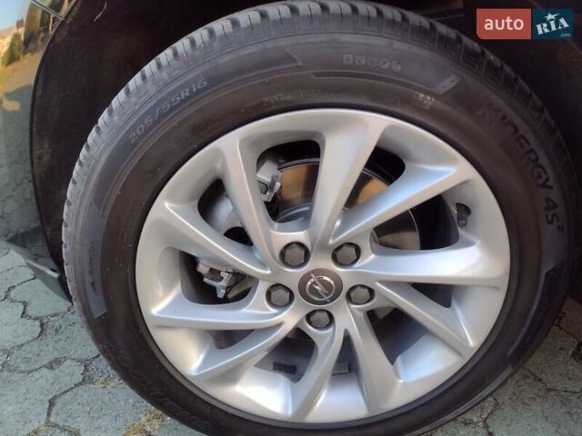 Черный Опель Астра, объемом двигателя 1.5 л и пробегом 120 тыс. км за 13500 $, фото 32 на Automoto.ua