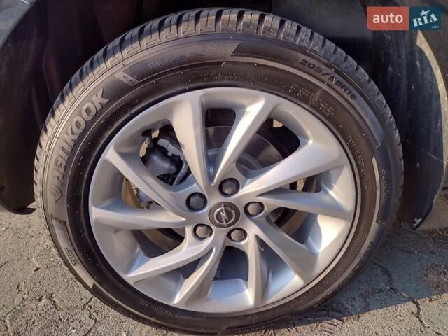 Черный Опель Астра, объемом двигателя 1.5 л и пробегом 120 тыс. км за 13500 $, фото 33 на Automoto.ua