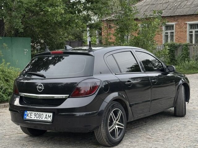 Черный Опель Астра, объемом двигателя 1.6 л и пробегом 377 тыс. км за 3800 $, фото 3 на Automoto.ua