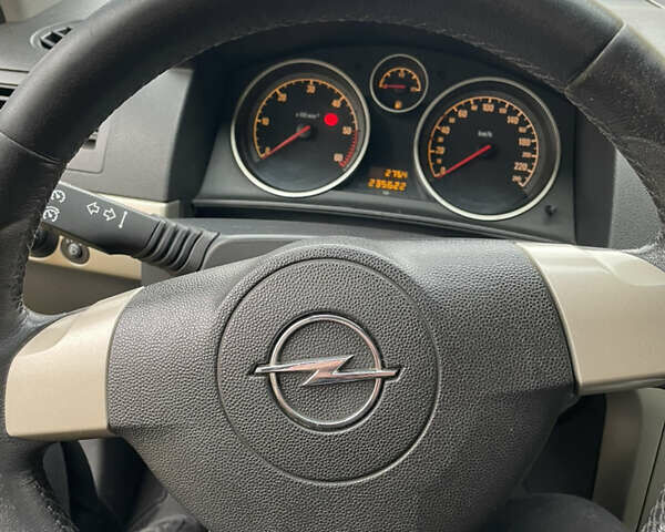 Фіолетовий Опель Астра, об'ємом двигуна 1.91 л та пробігом 235 тис. км за 4750 $, фото 11 на Automoto.ua