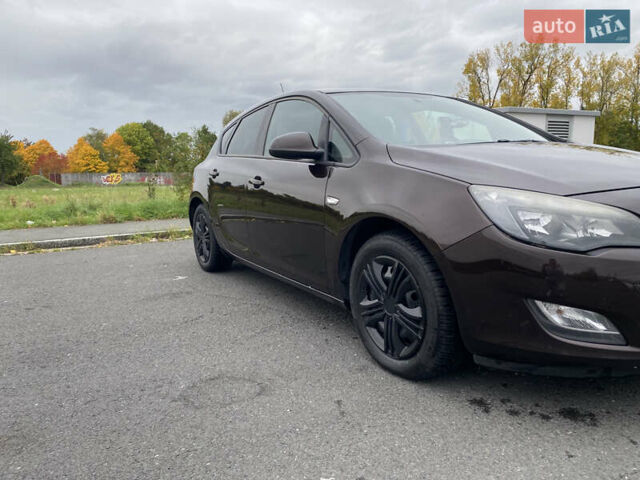 Коричневый Опель Астра, объемом двигателя 1.69 л и пробегом 278 тыс. км за 6900 $, фото 2 на Automoto.ua