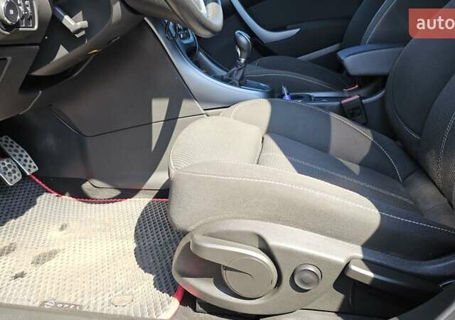 Коричневый Опель Астра, объемом двигателя 1.7 л и пробегом 245 тыс. км за 9000 $, фото 10 на Automoto.ua