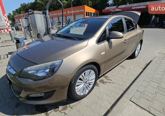 Коричневый Опель Астра, объемом двигателя 1.7 л и пробегом 245 тыс. км за 9000 $, фото 2 на Automoto.ua