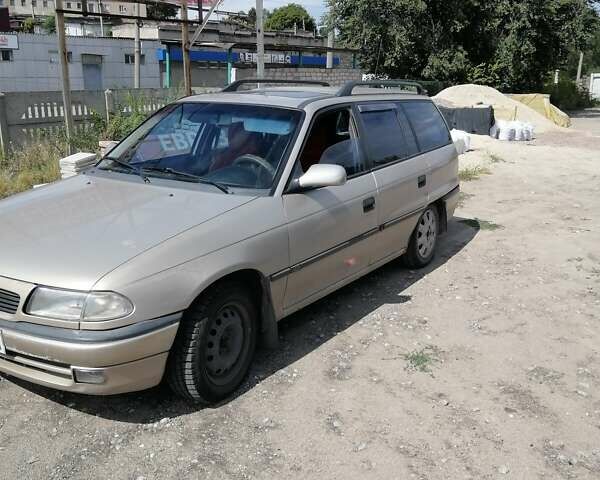 Коричневий Опель Астра, об'ємом двигуна 1.8 л та пробігом 330 тис. км за 2200 $, фото 2 на Automoto.ua