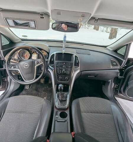 Коричневый Опель Астра, объемом двигателя 1.7 л и пробегом 272 тыс. км за 7200 $, фото 12 на Automoto.ua