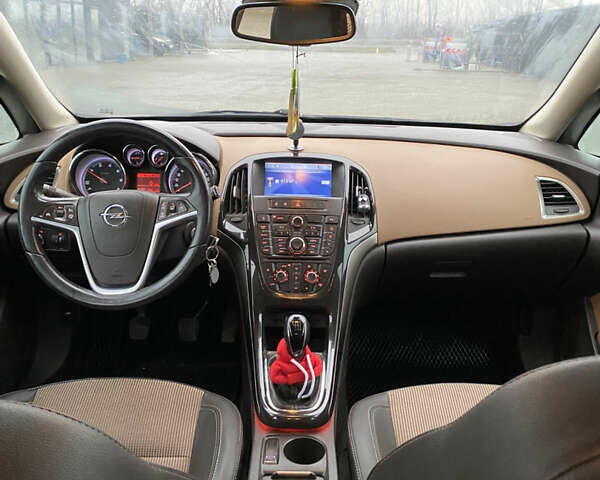 Коричневый Опель Астра, объемом двигателя 1.7 л и пробегом 218 тыс. км за 6699 $, фото 6 на Automoto.ua