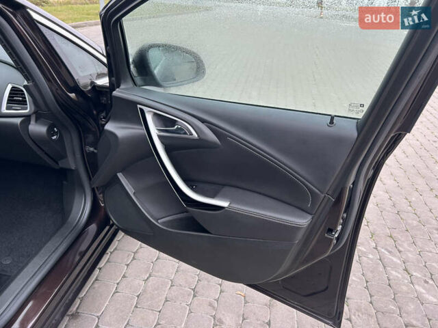 Коричневый Опель Астра, объемом двигателя 1.7 л и пробегом 169 тыс. км за 8600 $, фото 10 на Automoto.ua