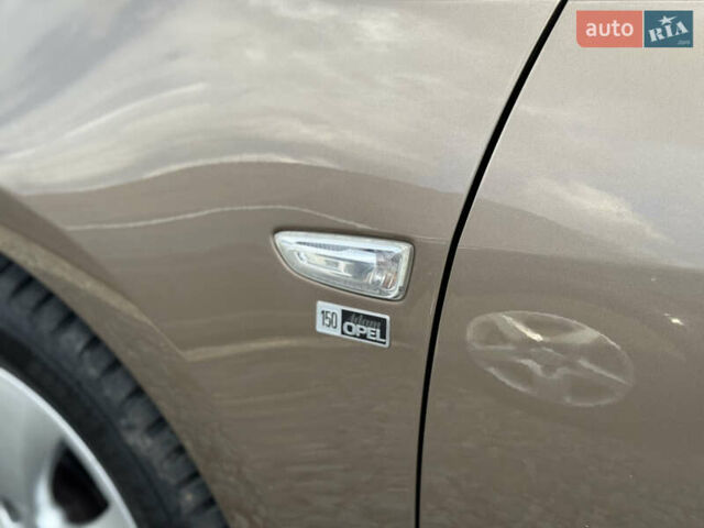 Опель Астра 2013 в Умани на Automoto.ua Коричневый Опель Астра, объемом двигателя 1.7 л и пробегом 248 тыс. км за 8950 $, фото 6 на Automoto.ua
