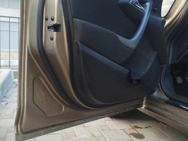 Коричневый Опель Астра, объемом двигателя 1.7 л и пробегом 206 тыс. км за 7800 $, фото 20 на Automoto.ua