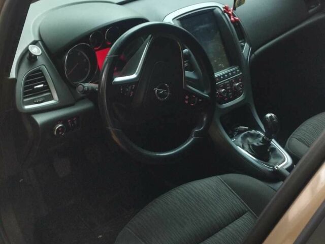 Коричневый Опель Астра, объемом двигателя 1.7 л и пробегом 206 тыс. км за 7800 $, фото 13 на Automoto.ua