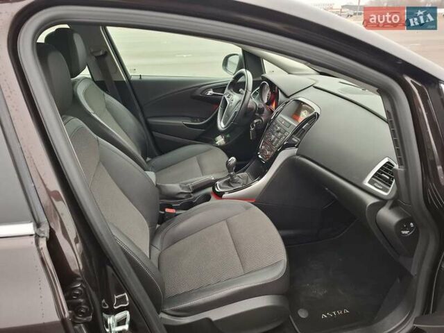 Коричневий Опель Астра, об'ємом двигуна 1.4 л та пробігом 221 тис. км за 7900 $, фото 28 на Automoto.ua