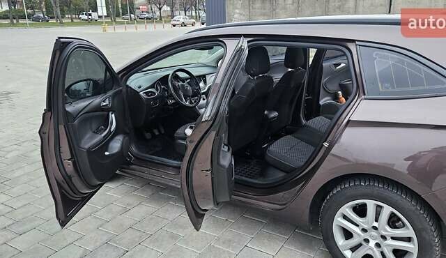 Коричневый Опель Астра, объемом двигателя 1.6 л и пробегом 246 тыс. км за 10700 $, фото 9 на Automoto.ua