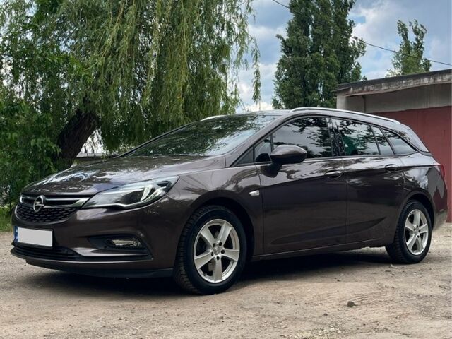 Коричневый Опель Астра, объемом двигателя 1.6 л и пробегом 221 тыс. км за 9799 $, фото 2 на Automoto.ua