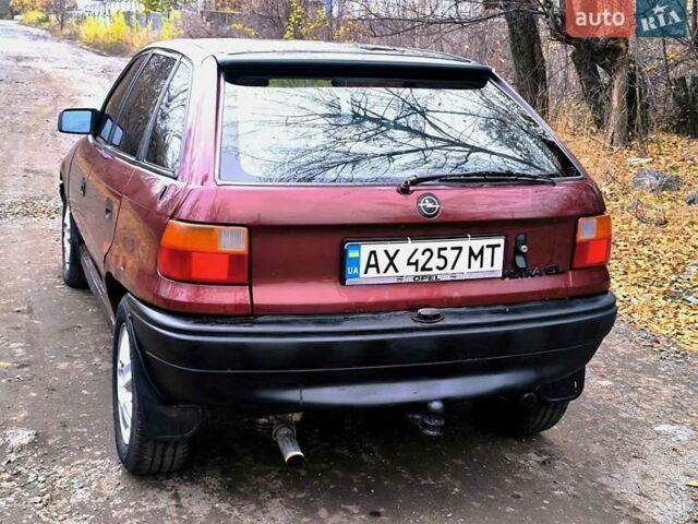 Красный Опель Астра, объемом двигателя 1.8 л и пробегом 200 тыс. км за 905 $, фото 6 на Automoto.ua