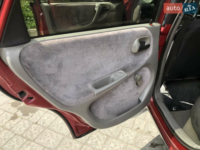 Красный Опель Астра, объемом двигателя 1.6 л и пробегом 332 тыс. км за 2100 $, фото 37 на Automoto.ua