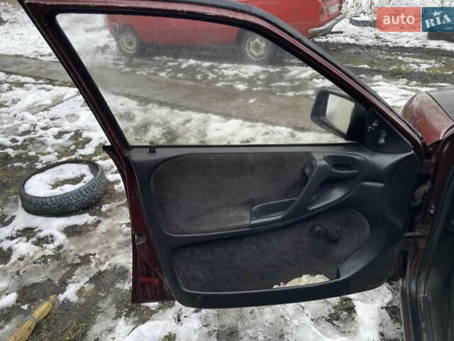 Красный Опель Астра, объемом двигателя 1.6 л и пробегом 265 тыс. км за 1200 $, фото 3 на Automoto.ua