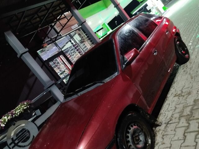 Красный Опель Астра, объемом двигателя 1.6 л и пробегом 317 тыс. км за 1100 $, фото 2 на Automoto.ua