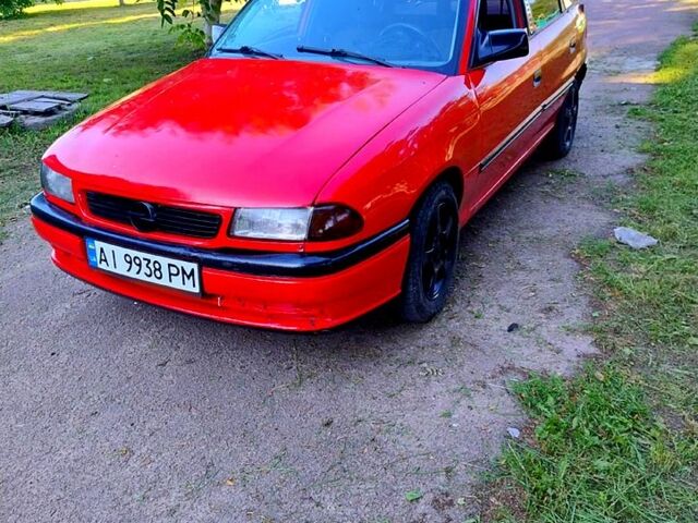 Красный Опель Астра, объемом двигателя 1.6 л и пробегом 200 тыс. км за 1850 $, фото 6 на Automoto.ua