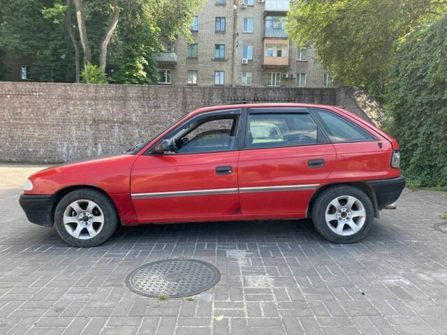 Червоний Опель Астра, об'ємом двигуна 1.6 л та пробігом 400 тис. км за 1850 $, фото 4 на Automoto.ua