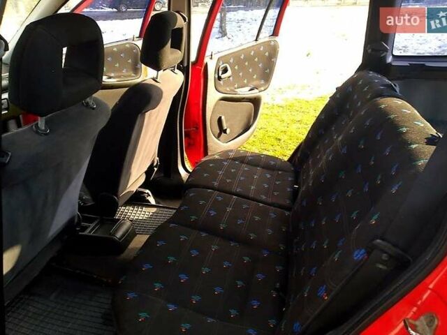 Червоний Опель Астра, об'ємом двигуна 1.6 л та пробігом 226 тис. км за 2500 $, фото 8 на Automoto.ua