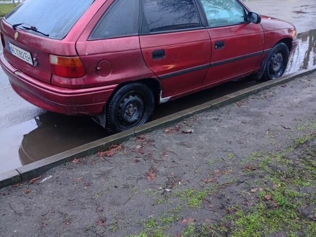 Красный Опель Астра, объемом двигателя 1.6 л и пробегом 555 тыс. км за 900 $, фото 6 на Automoto.ua