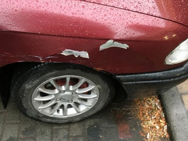 Красный Опель Астра, объемом двигателя 1.6 л и пробегом 320 тыс. км за 1200 $, фото 7 на Automoto.ua