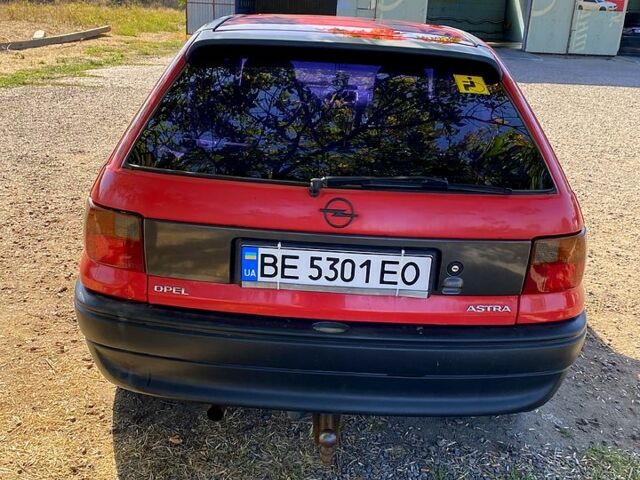 Червоний Опель Астра, об'ємом двигуна 1.4 л та пробігом 348 тис. км за 2500 $, фото 5 на Automoto.ua