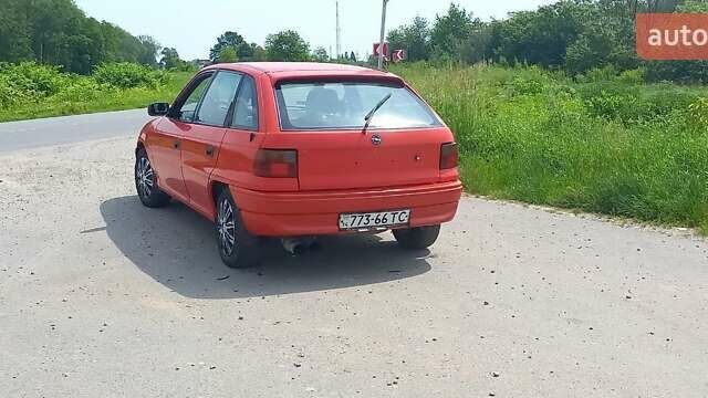 Червоний Опель Астра, об'ємом двигуна 1.6 л та пробігом 300 тис. км за 1100 $, фото 14 на Automoto.ua