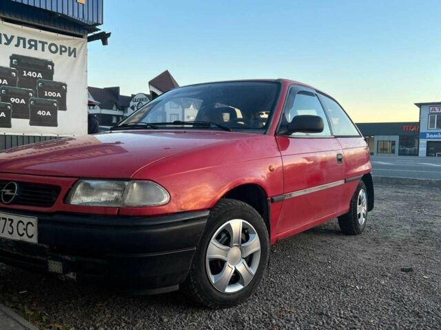 Опель Астра 1997 в Тернополе на Automoto.ua Красный Опель Астра, объемом двигателя 1.4 л и пробегом 200 тыс. км за 1900 $, фото 3 на Automoto.ua