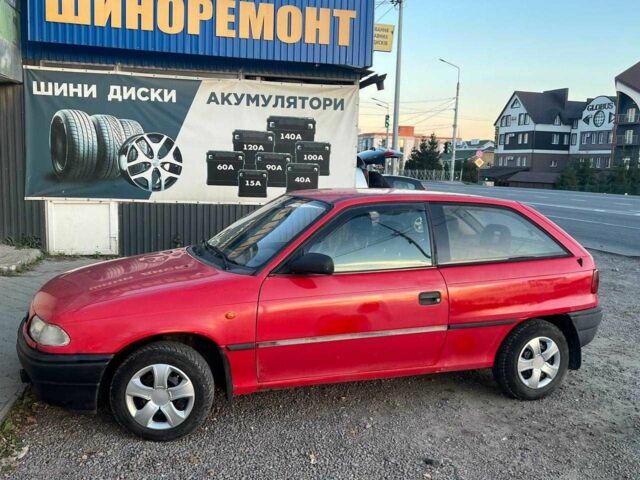 Опель Астра 1997 в Тернополе на Automoto.ua Красный Опель Астра, объемом двигателя 1.4 л и пробегом 200 тыс. км за 1900 $, фото 2 на Automoto.ua