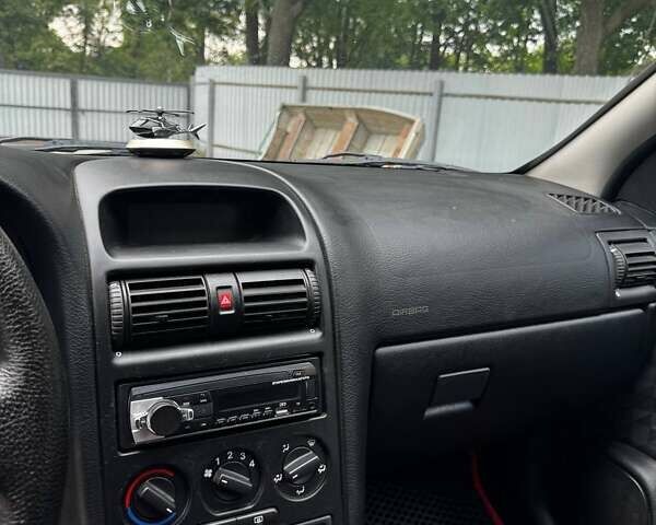 Красный Опель Астра, объемом двигателя 0 л и пробегом 32 тыс. км за 2500 $, фото 12 на Automoto.ua